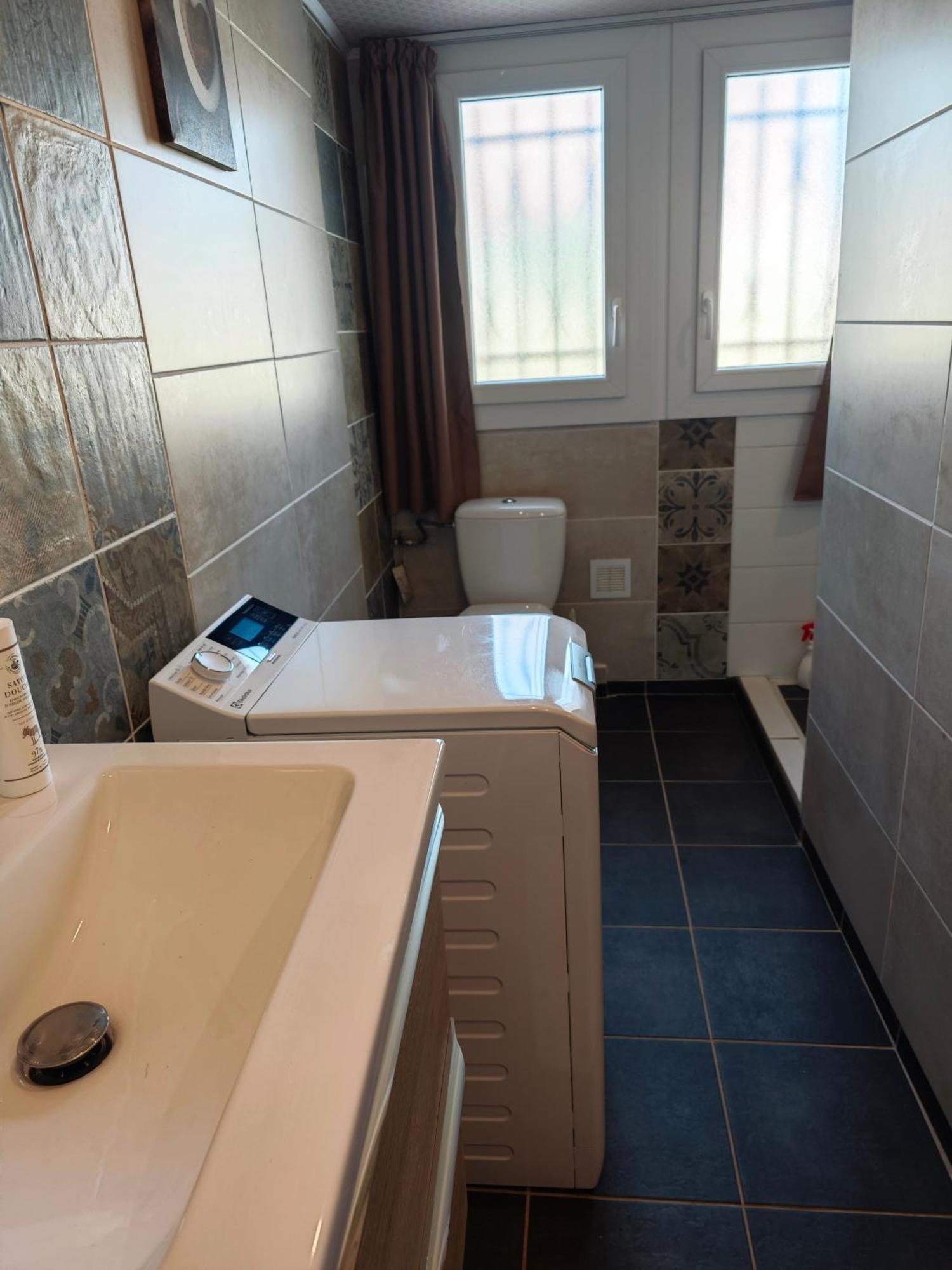 Appartement Top Entre Mer Et Montagne Thezan-les-Beziers Екстер'єр фото